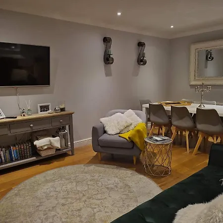 Three Bedroom Apartment By Beautiful Park Londres Extérieur photo