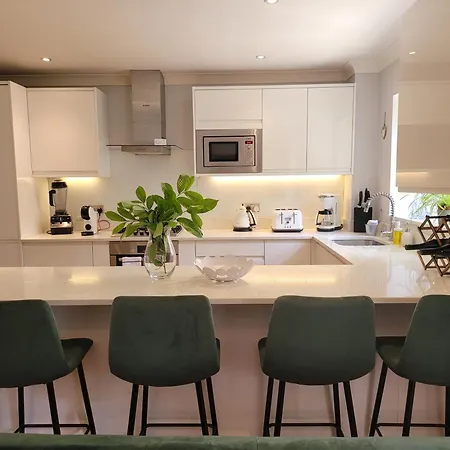 Three Bedroom Apartment By Beautiful Park Londres Extérieur photo