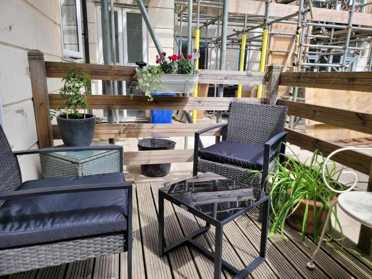 Three Bedroom By Beautiful Park * Londra