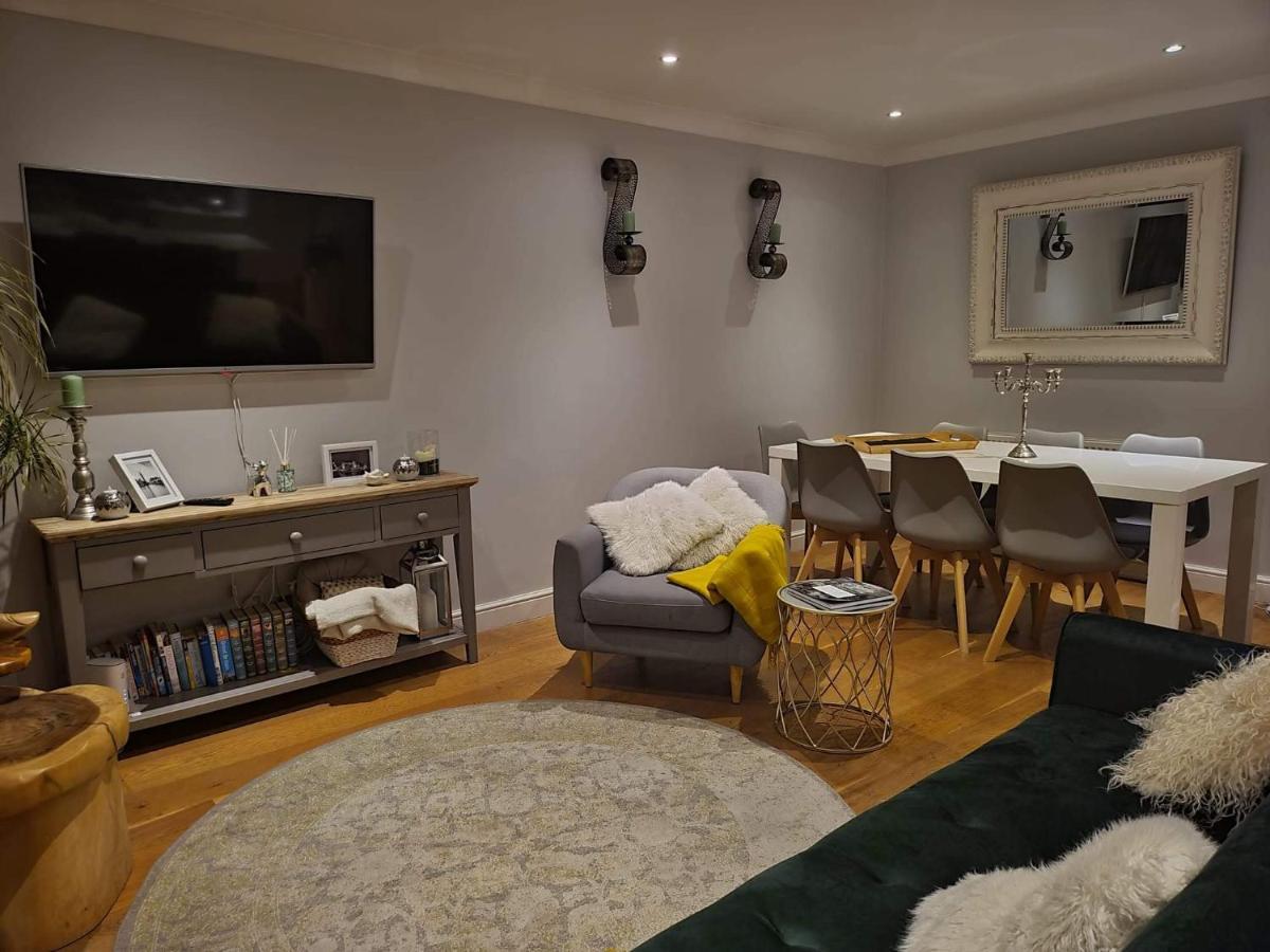 Three Bedroom By Beautiful Park * Londra