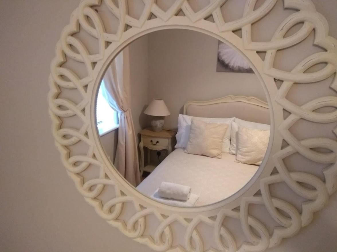 Appartamento Three Bedroom By Beautiful Park Londra